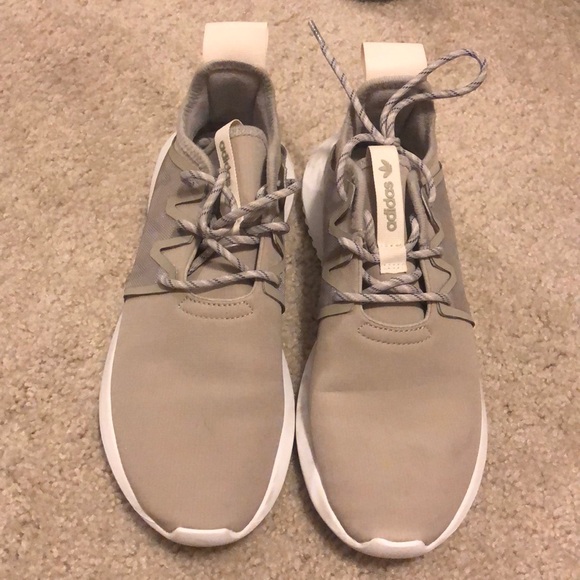 Adidas❤️SALE❤️ - Picture 2 of 3